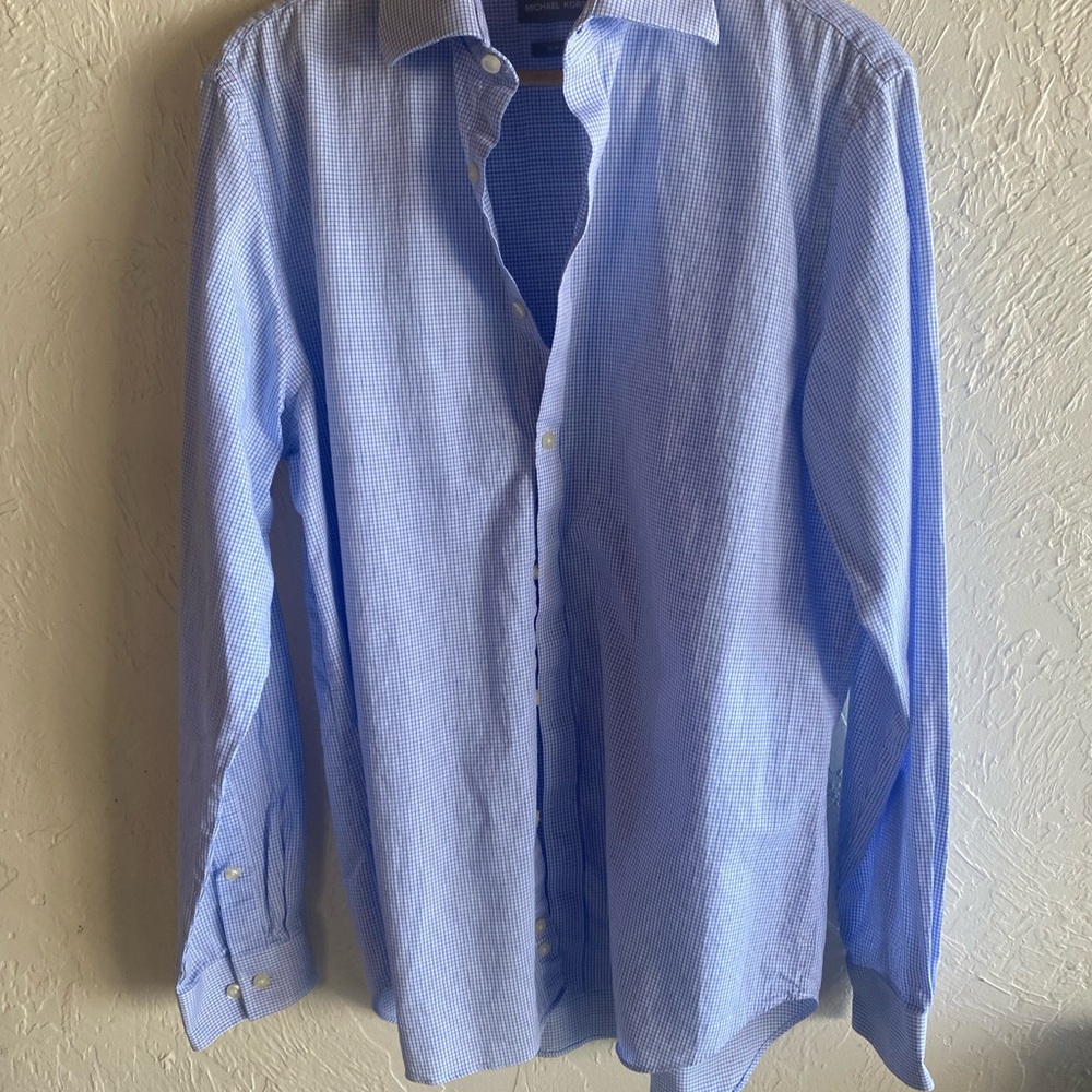 Men’s slim fit LS 
Excellent condition